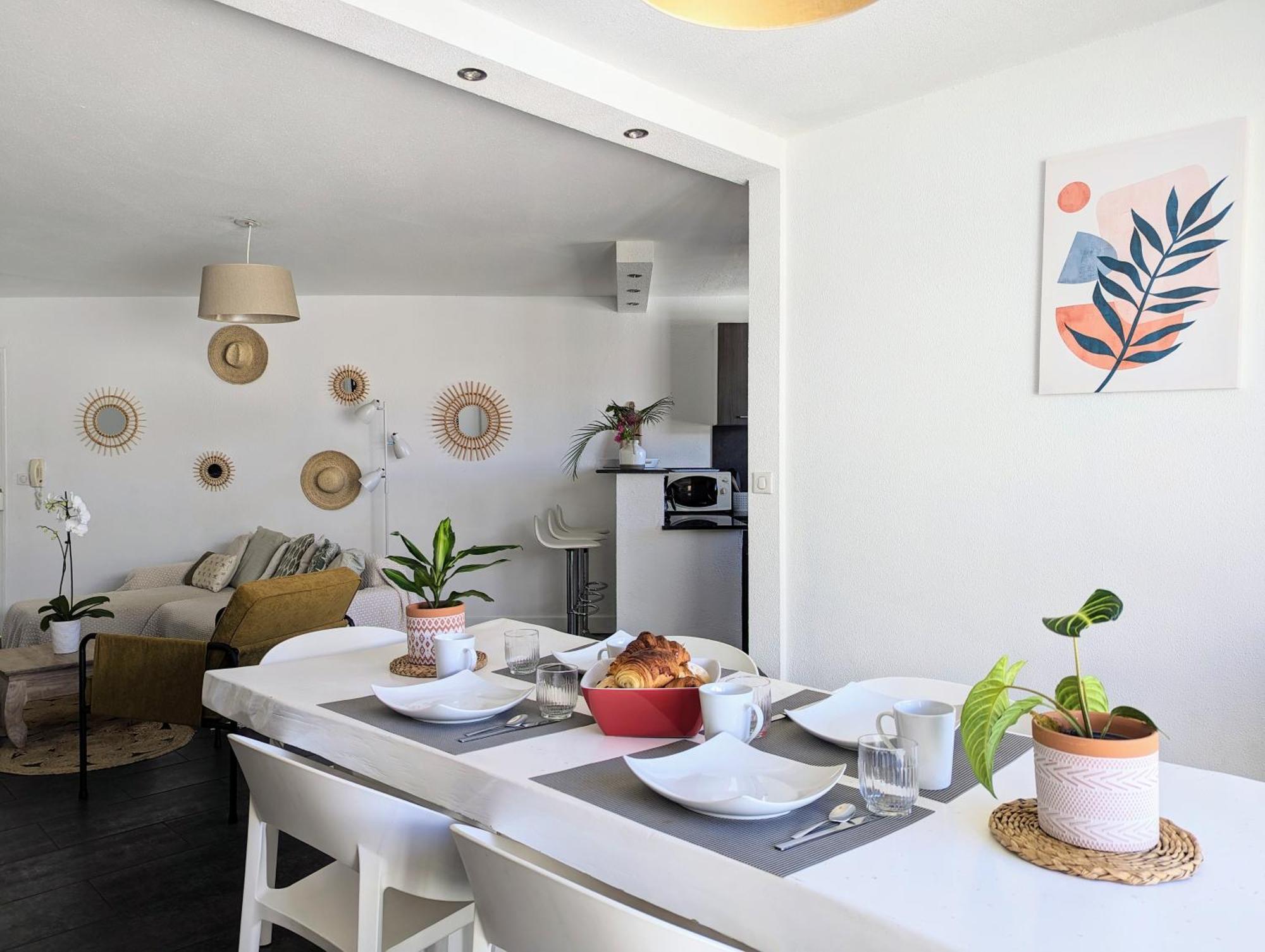 Ferienwohnung Cap Saint Gilles - T3 Vue Sur Le Port Exterior foto