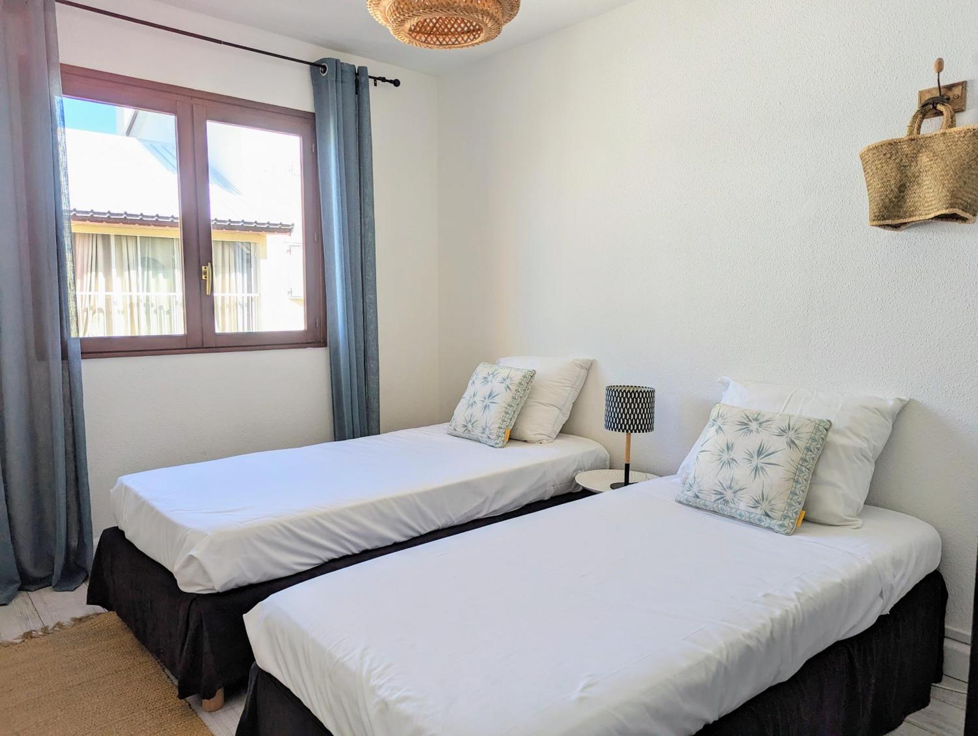 Ferienwohnung Cap Saint Gilles - T3 Vue Sur Le Port Exterior foto
