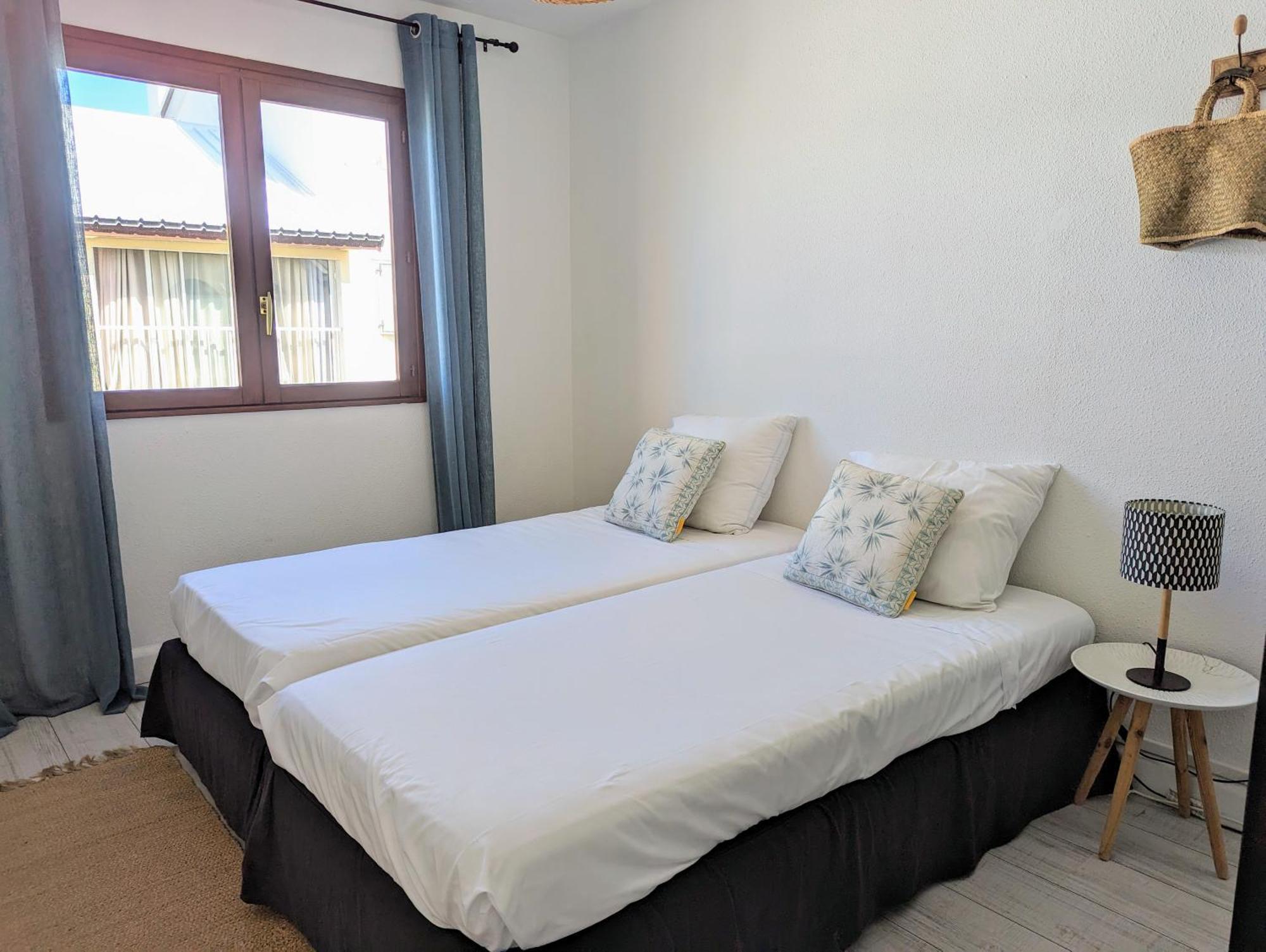 Ferienwohnung Cap Saint Gilles - T3 Vue Sur Le Port Exterior foto