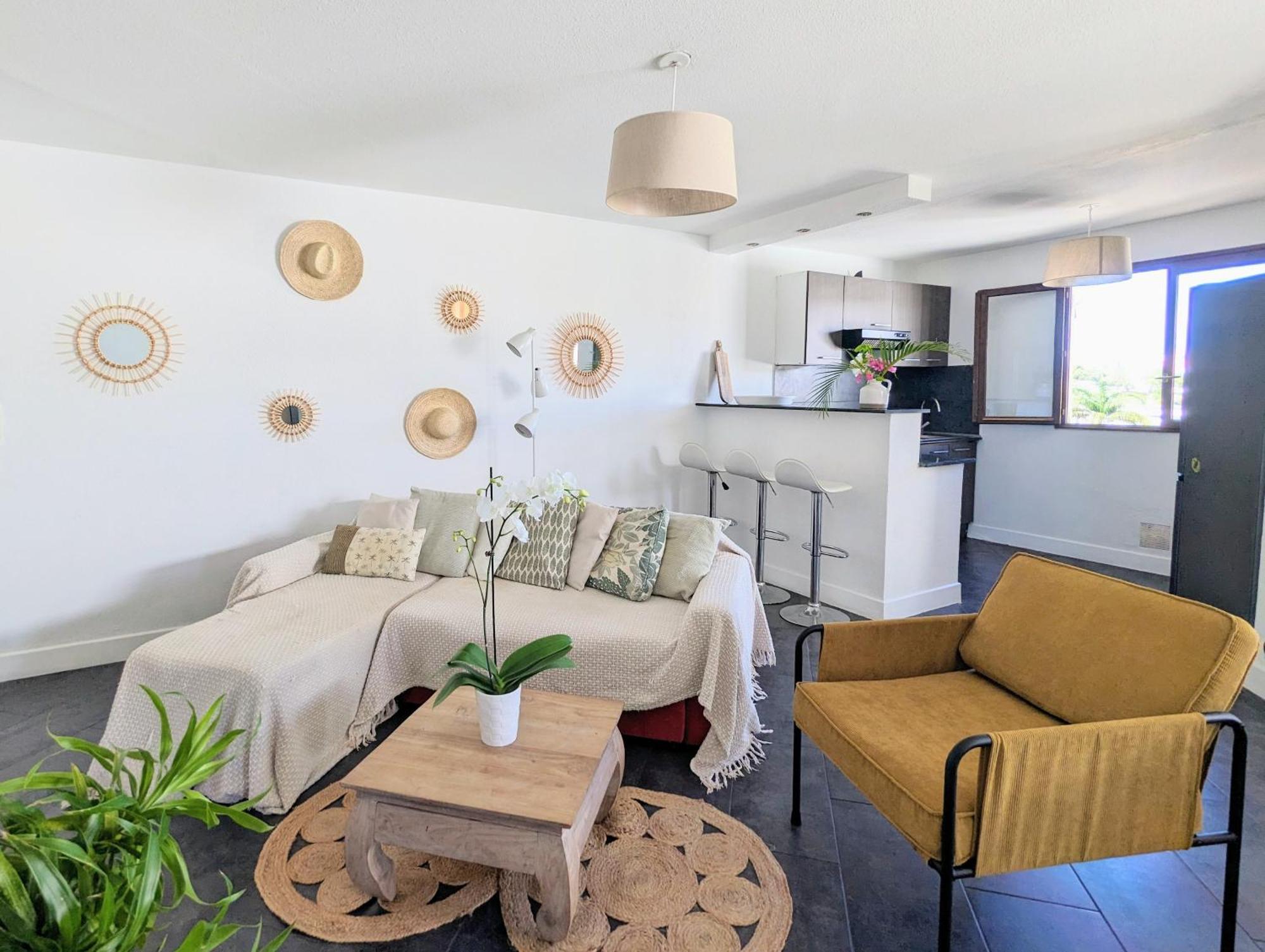Ferienwohnung Cap Saint Gilles - T3 Vue Sur Le Port Exterior foto
